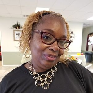 Meet your Posher, Regina